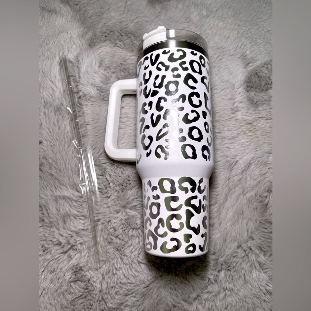 White leopard print tumbler
